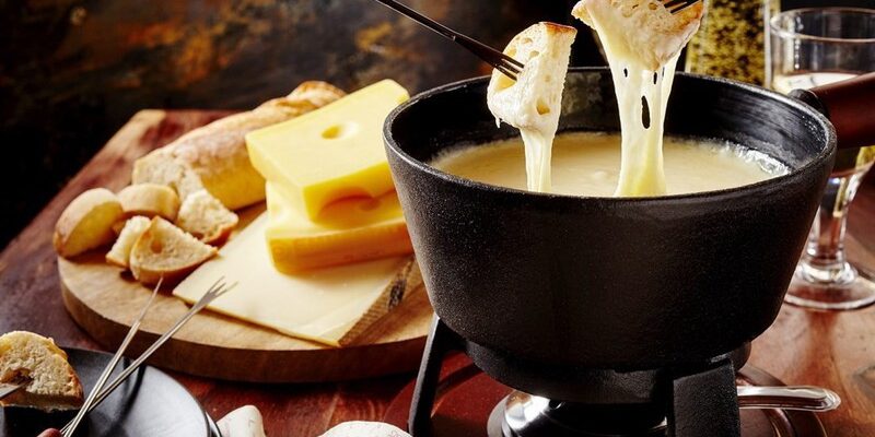 Món Cheese Fondue Thụy Sĩ