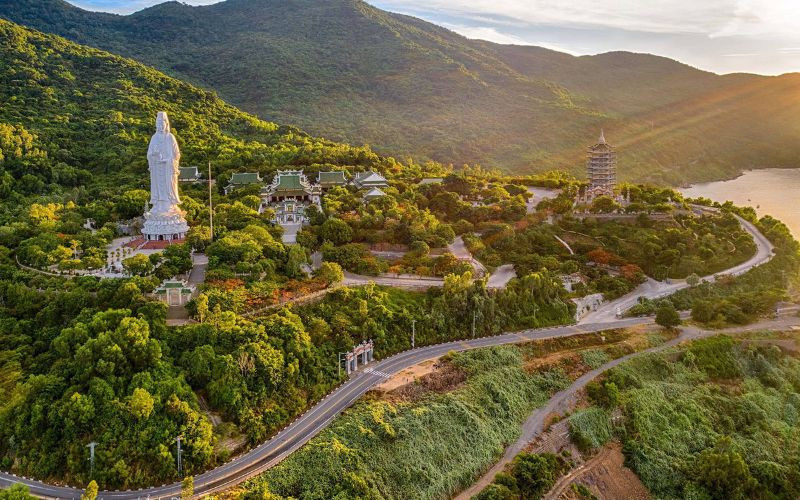 Vẻ đẹp của chùa Linh Ứng tại Đà Nẵng