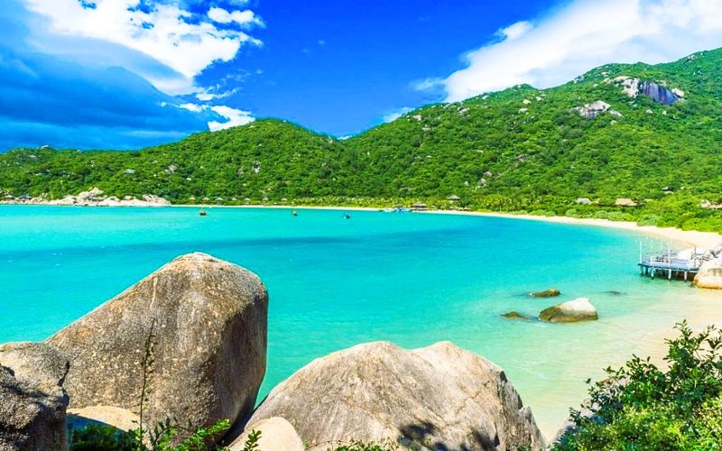 Vẻ đẹp lãng mạn giữa biển trời Ninh Vân 