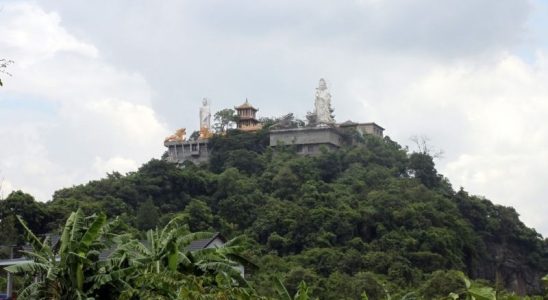 Khám phá ngôi chùa linh thiêng trên núi Châu Thới Bình Dương