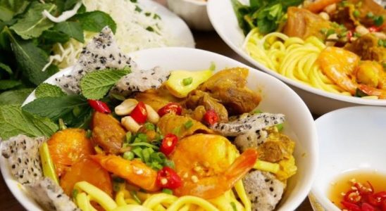 Thưởng thức Mì Quảng - niềm tự hào ẩm thực của miền Trung